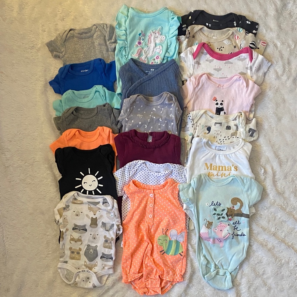 Set of 20 0-3 Month Assorted Kids Onesies, Short & Long Sleeve